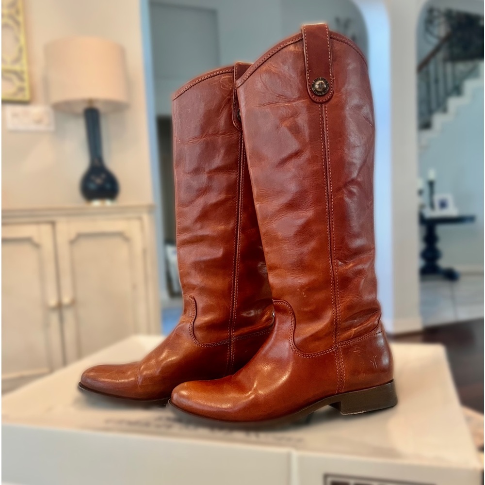 MELISSA BUTTON
COGNAC
6
M